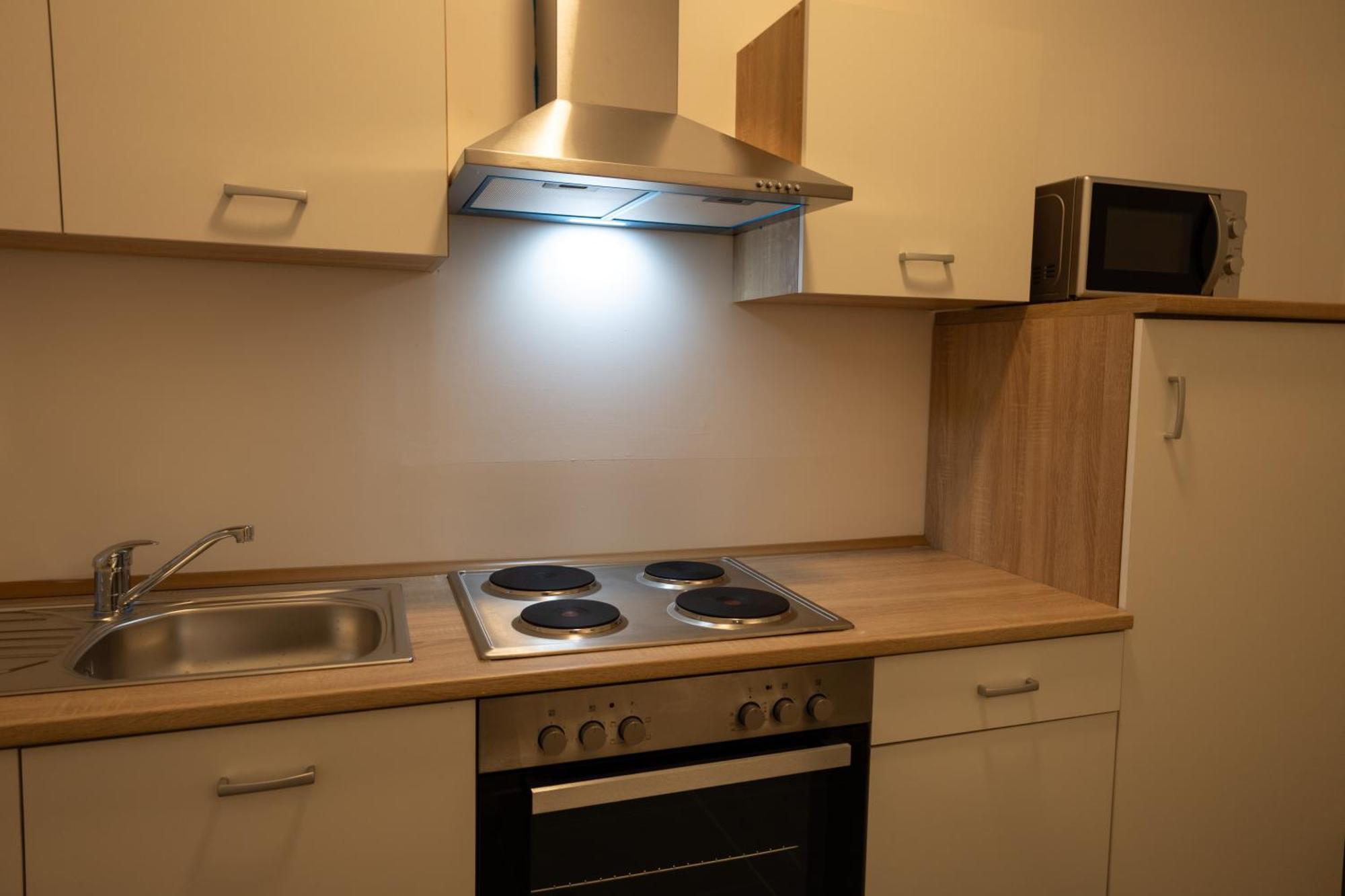 Hln Apartments Am Bahnhof 萨尔布吕肯 外观 照片