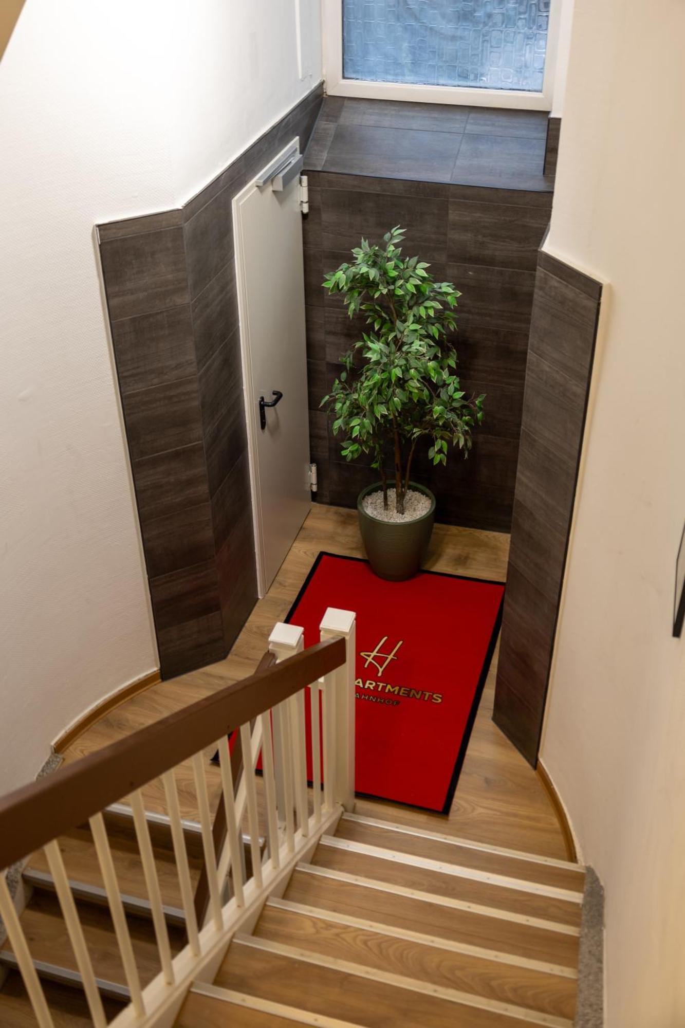 Hln Apartments Am Bahnhof 萨尔布吕肯 外观 照片